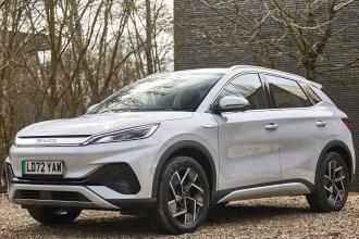 BYD Atto 3 — універсальний електрокросовер для міста та передмістя: плюси та мінуси