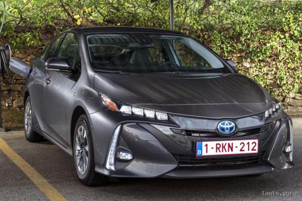 Toyota Prius 2016–2022 з пробігом: що ламається, скільки служить батарея і чи варто купувати