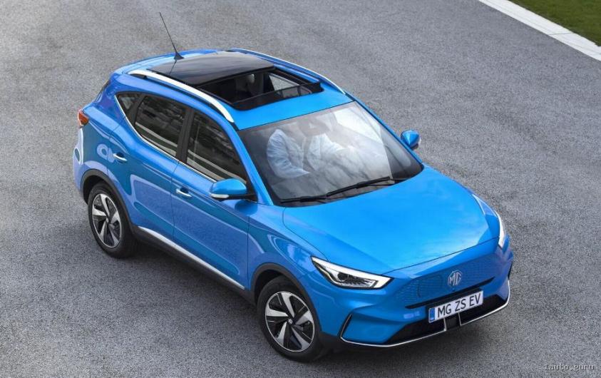 Панорамний дах MG ZS EV 2025