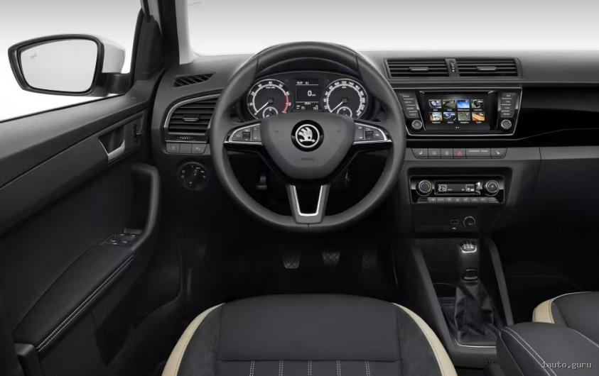 Просторий салон Fabia III