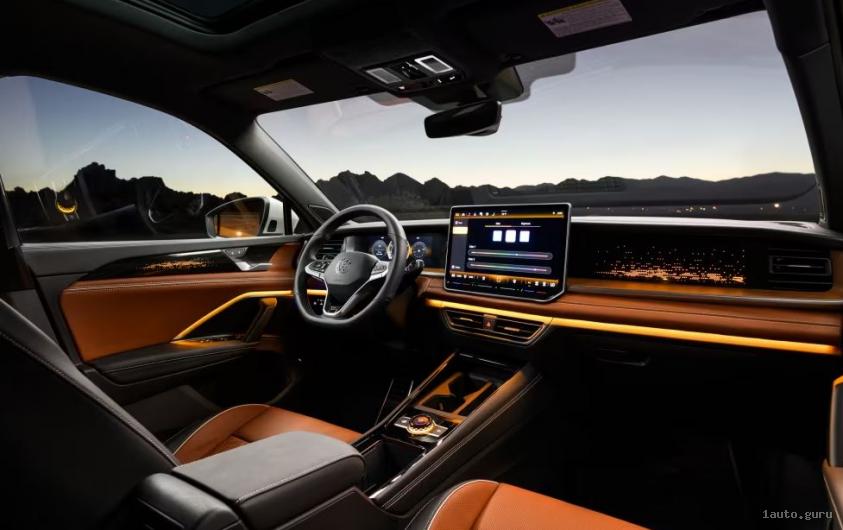 Інтер'єр вишуканої версії Tiguan R-Line