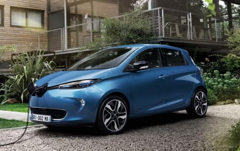 Зарядний порт Renault Zoe з Type 2 та двома нижніми контактами CCS